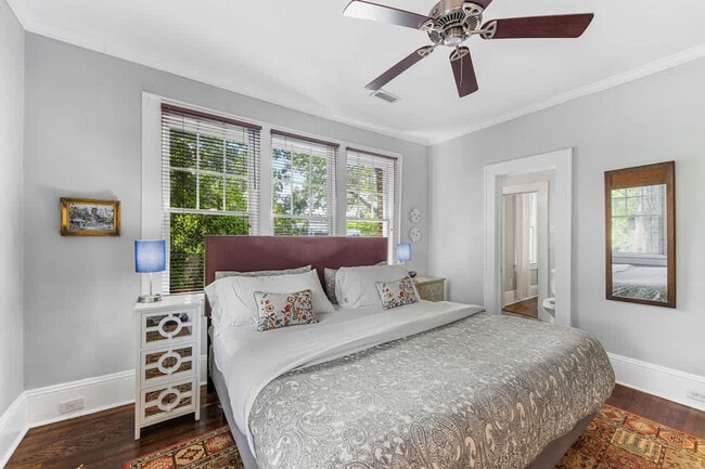 Building Photo - 500 Queens Rd