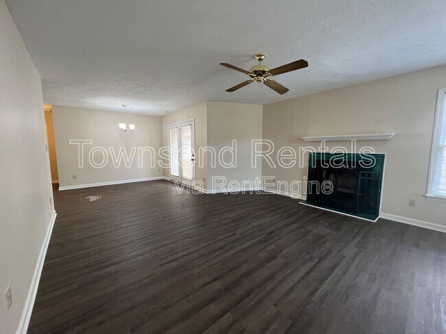 Building Photo - 2587 Gotts Ln