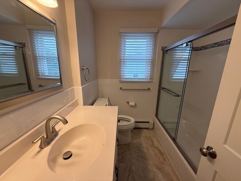 Building Photo - 234 Wheeler St