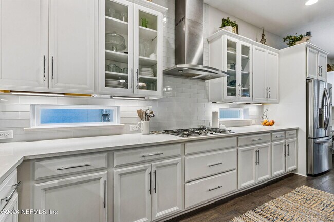 Building Photo - 209 Manor Ln