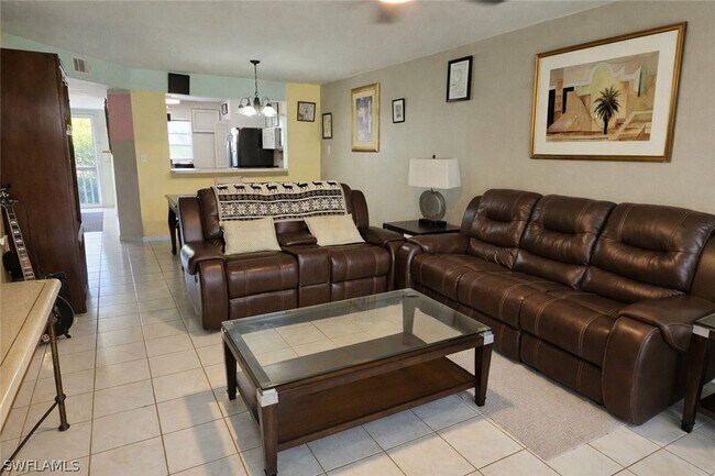 Building Photo - 1448 Churchill Cir