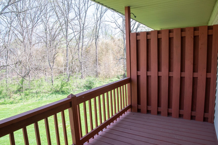 Building Photo - 717 Brunnerville Rd