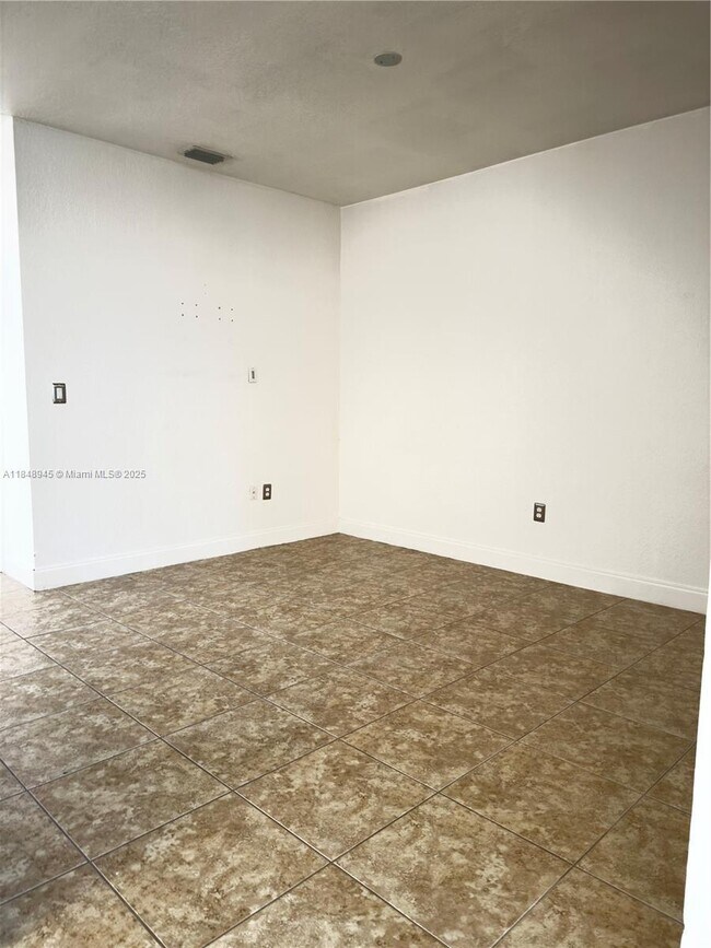 Building Photo - 12450 SW 125th Terrace