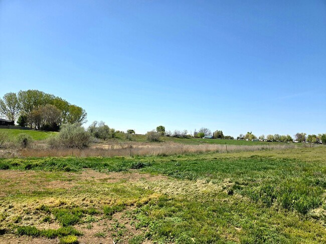 Building Photo - 3 Bed, 2 Bath Country-Home on 5 Acres