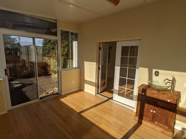 Building Photo - 3 bed 2 bath in Sequim