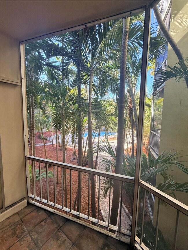 Building Photo - 1201 SE 2nd Ct