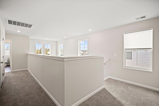 Building Photo - 567 Dreher Dr