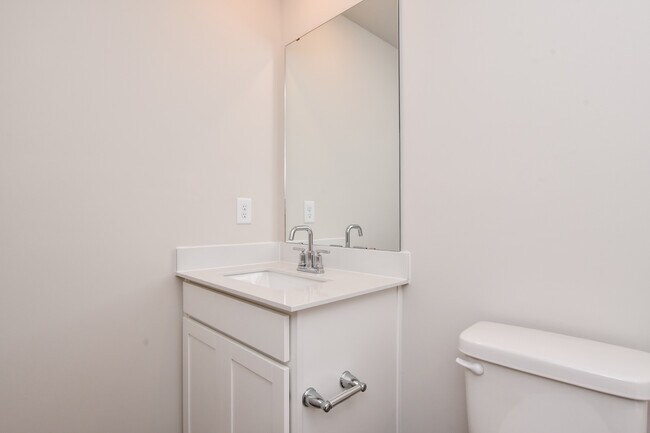 Building Photo - 717 McKissick Dr
