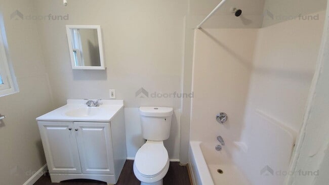 Building Photo - 28 Prescott St