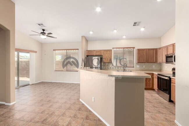 Building Photo - 4020 E Trigger Way