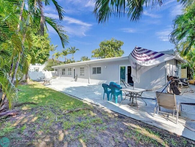 Building Photo - 4422 Sea Grape Dr