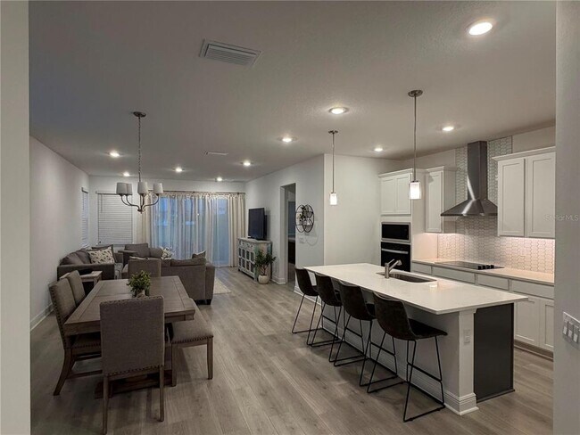 Building Photo - 2189 Sunshine Peak Dr