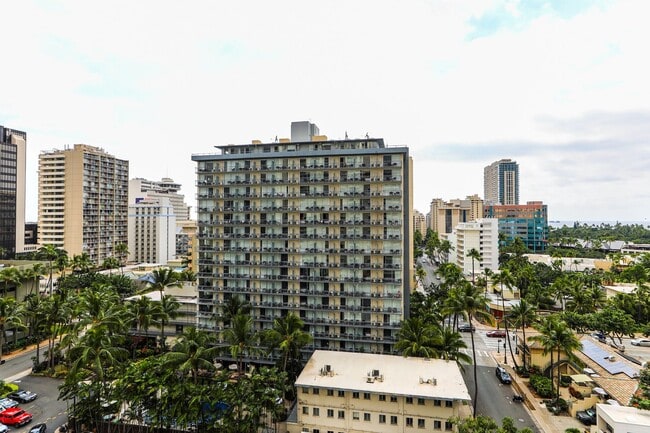 Building Photo - Aloha Towers - 2 bedroom, 2 bath corner unit with 1 covered parking stall