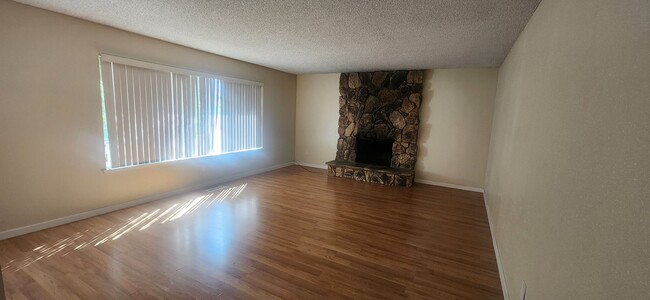 Building Photo - 8132001/37