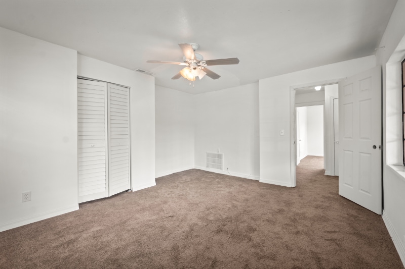 Building Photo - 1025 W 25th St