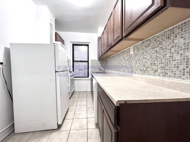 Building Photo - 400 Fort Washington Avenue