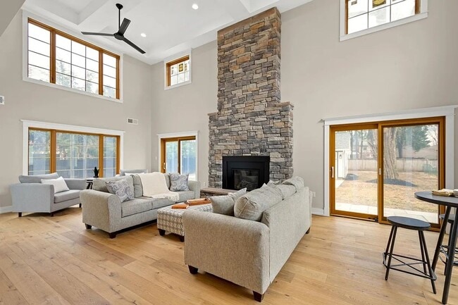 Building Photo - 5 Bed 5 Bath Single Family Home in Edgeworth