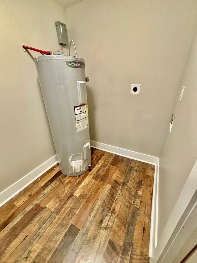 Building Photo - Fully Remodeled 3BR Gem in Frankfort