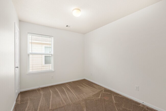 Building Photo - 4818 Fair Oak Dale Ln