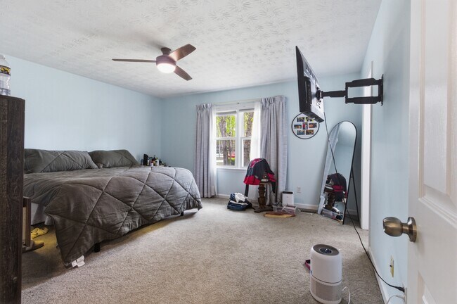 Building Photo - 601 Winged Foot Ct