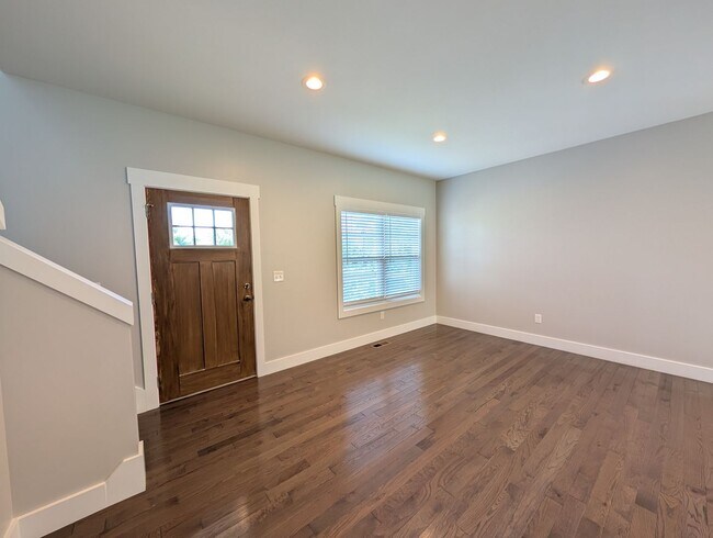 Building Photo - Asheville Rental-Oakley Area