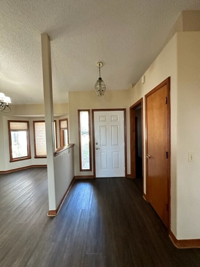 Building Photo - 1276 Quattlefield Ln