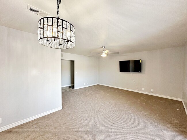 Building Photo - 5080 Indian River Dr