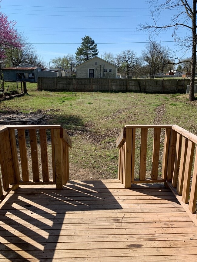 Building Photo - 3204 Russell St