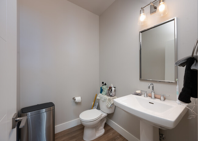 Building Photo - 3083 Warbler Way