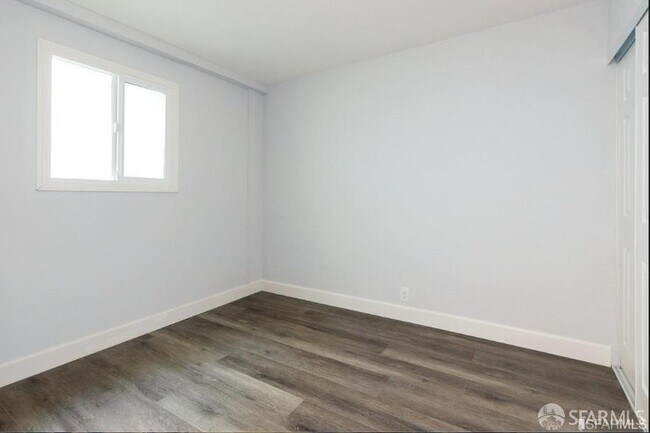 Building Photo - 439 Bonnie St