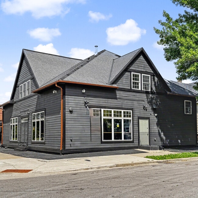 Building Photo - 502A W Garfield Ave
