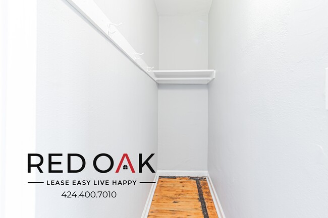Building Photo - 109 Normandie Ave
