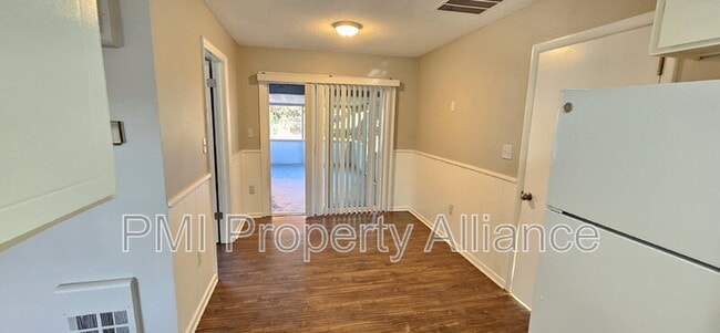 Building Photo - 5935 Antilla Dr