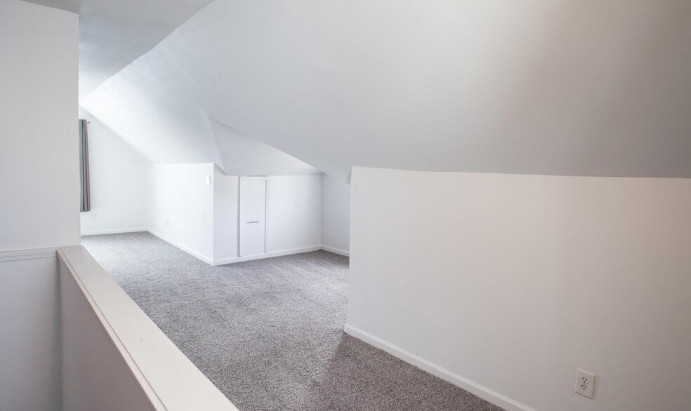 Master Bedroom - 2223 Coy St