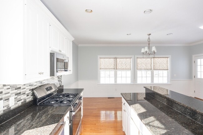 Building Photo - 4 Cyrus Way