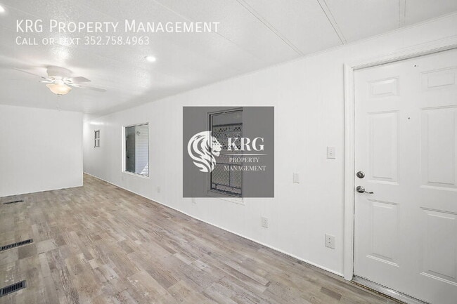 Building Photo - 1001 Nell Way