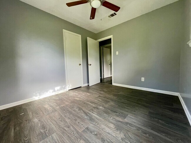 Building Photo - For Rent – 3 Bedroom, 1.5 Bath Home in Jac...