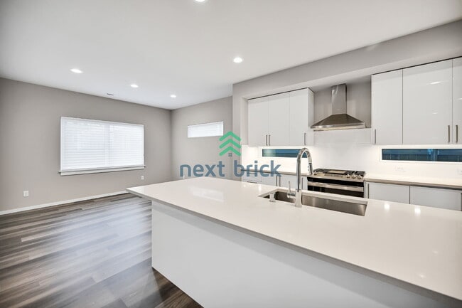 Building Photo - Stunning 4-Bed, 2.75-Bath Single-Family Home Ready for Rent!