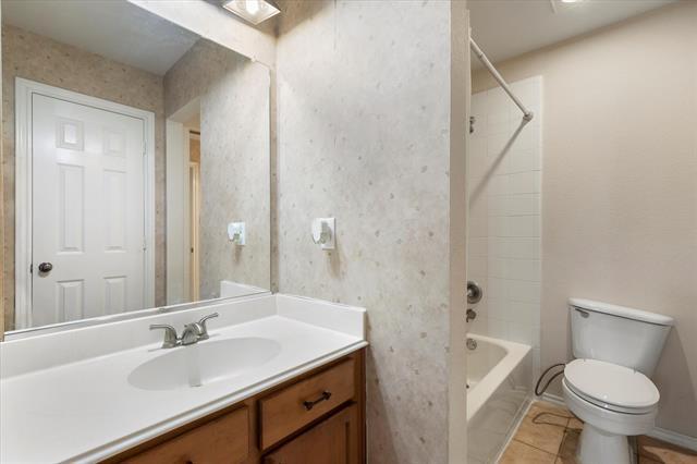 Building Photo - 2501 Haddock Dr