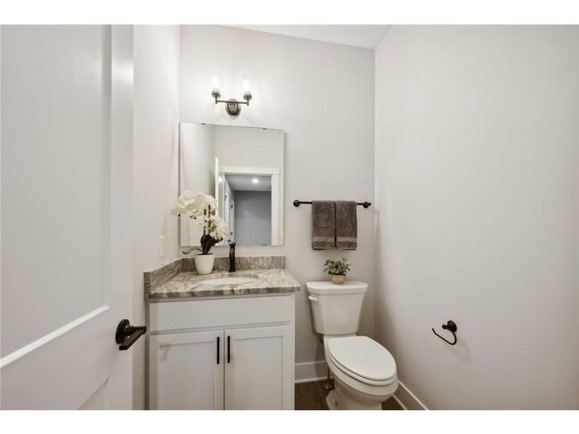 Building Photo - 3411 Douglas Dr N