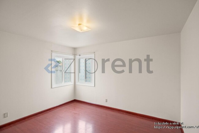 Building Photo - 2023 Orchard Ave