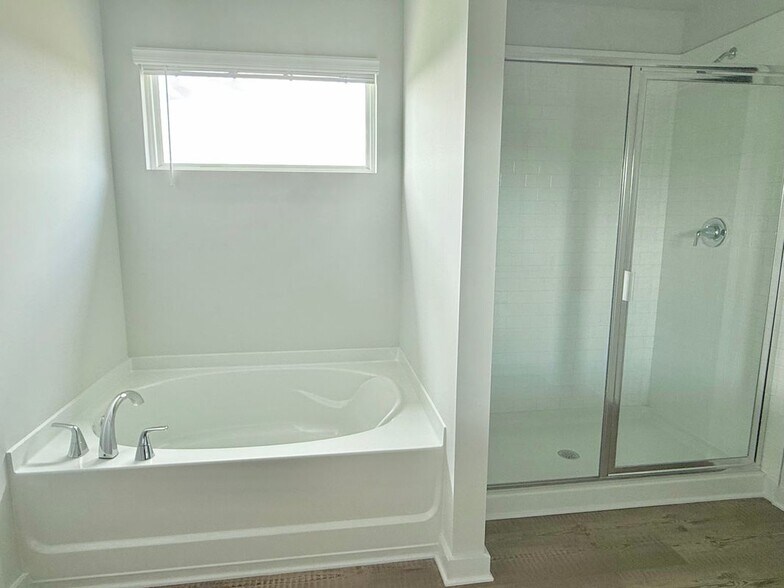 Building Photo - 5428 Aurora Trl