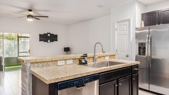 Building Photo - 3 Bedroom 3 Bath Kissimmee Emerald Lake Townhome with 2 Master Suites and Stainless Appliances!