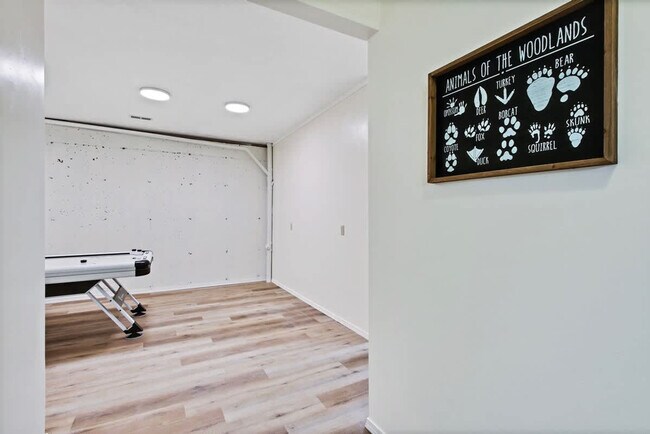 Building Photo - 1496 Pine Ridge Dr