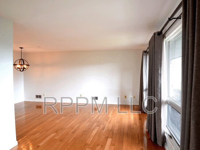 Building Photo - 204 Passaic Ave