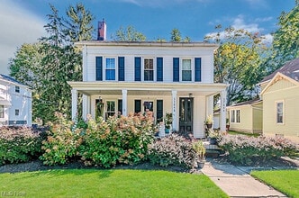 Building Photo - 37848 Euclid Ave