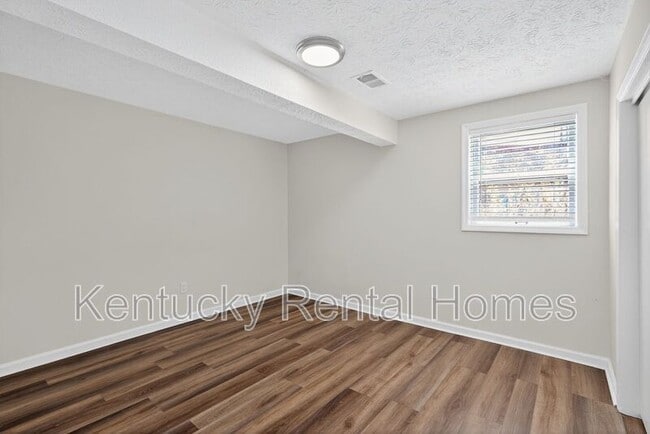 Building Photo - 3335 Wood Valley Ct