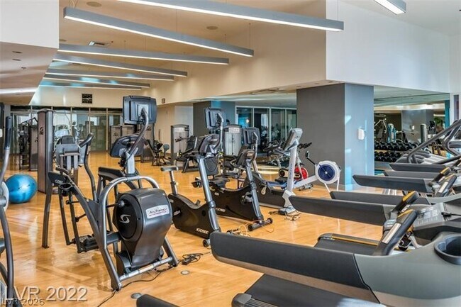 Building Photo - 4575 Dean Martin Dr