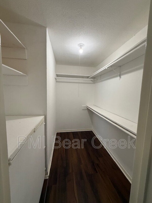 Building Photo - 9550 Deering Dr