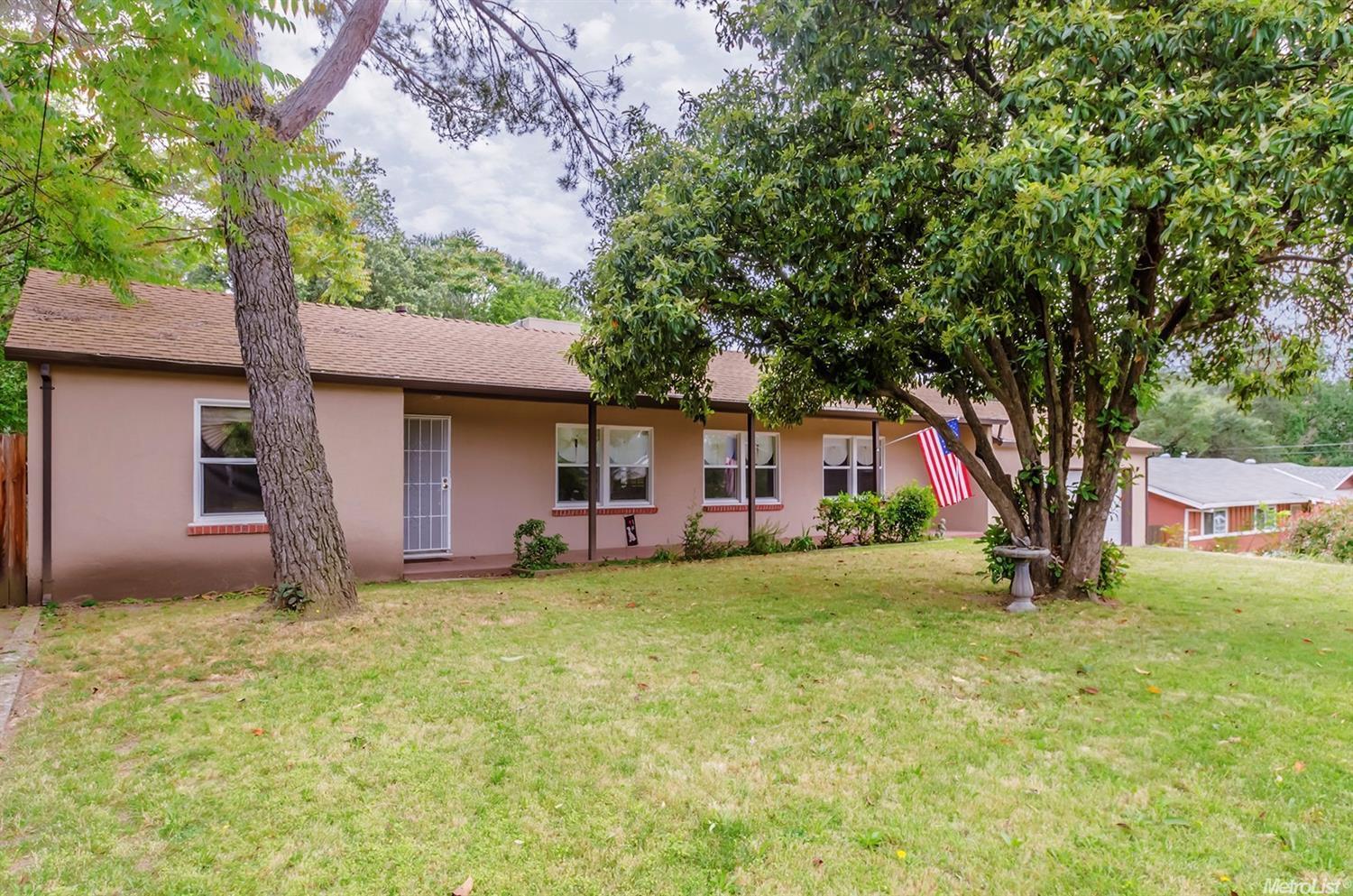 Building Photo - 7120 Palm Ave